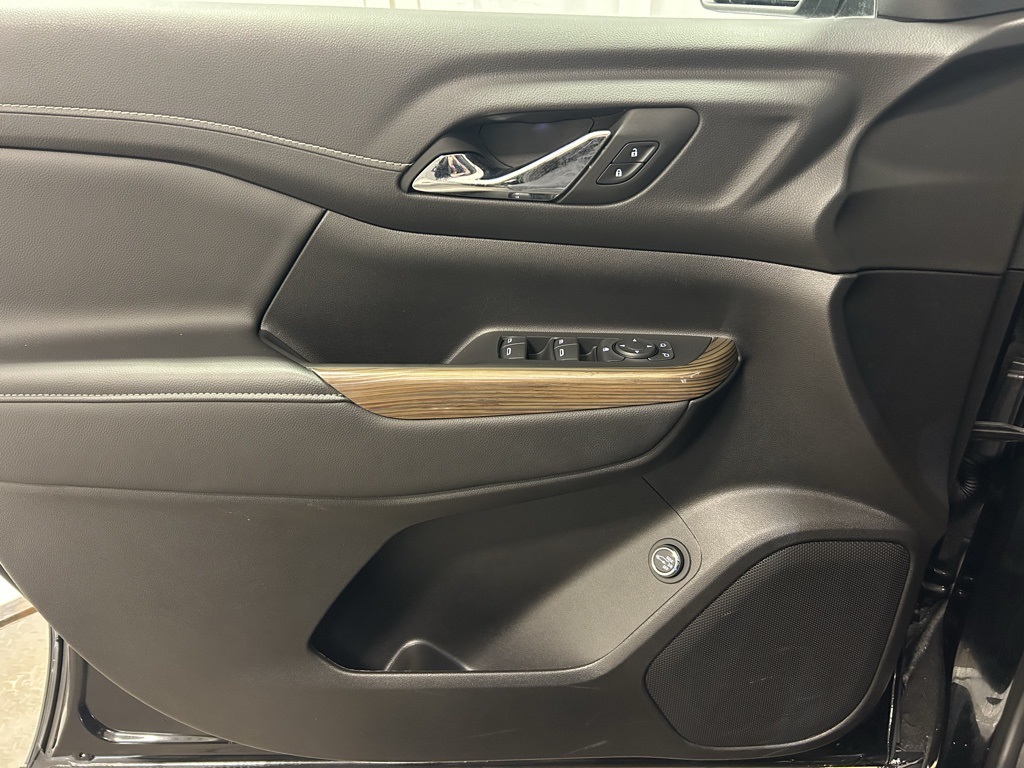 used 2023 GMC Acadia car, priced at $27,879