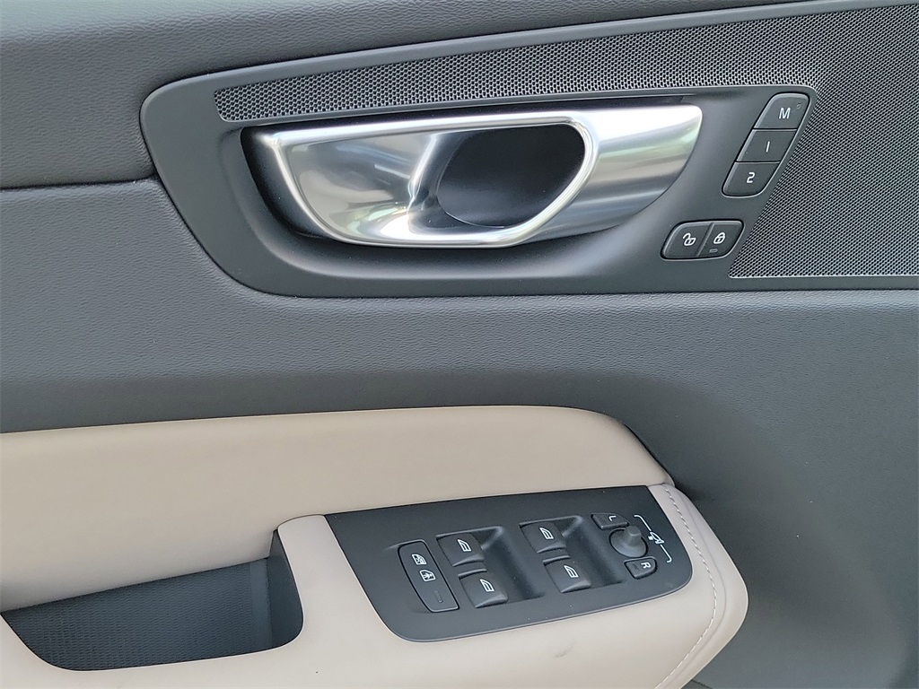 new 2026 Volvo XC60 Plug-In Hybrid car, priced at $60,745