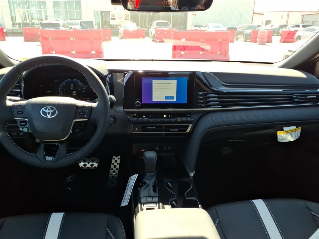 2026 Toyota Camry SE photo 3