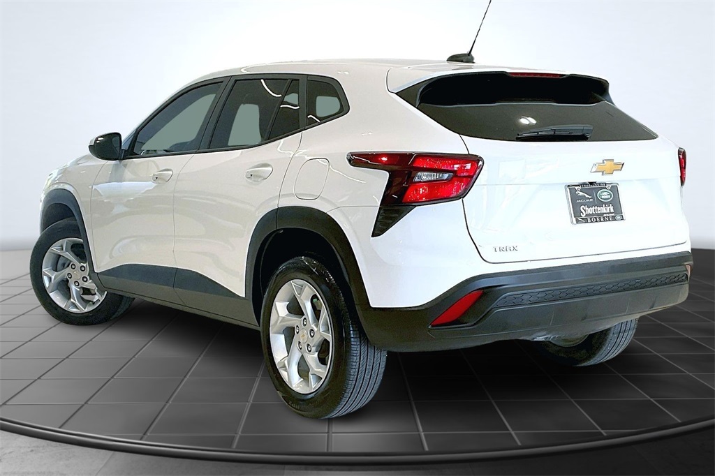 Used 2025 Chevrolet Trax SUV