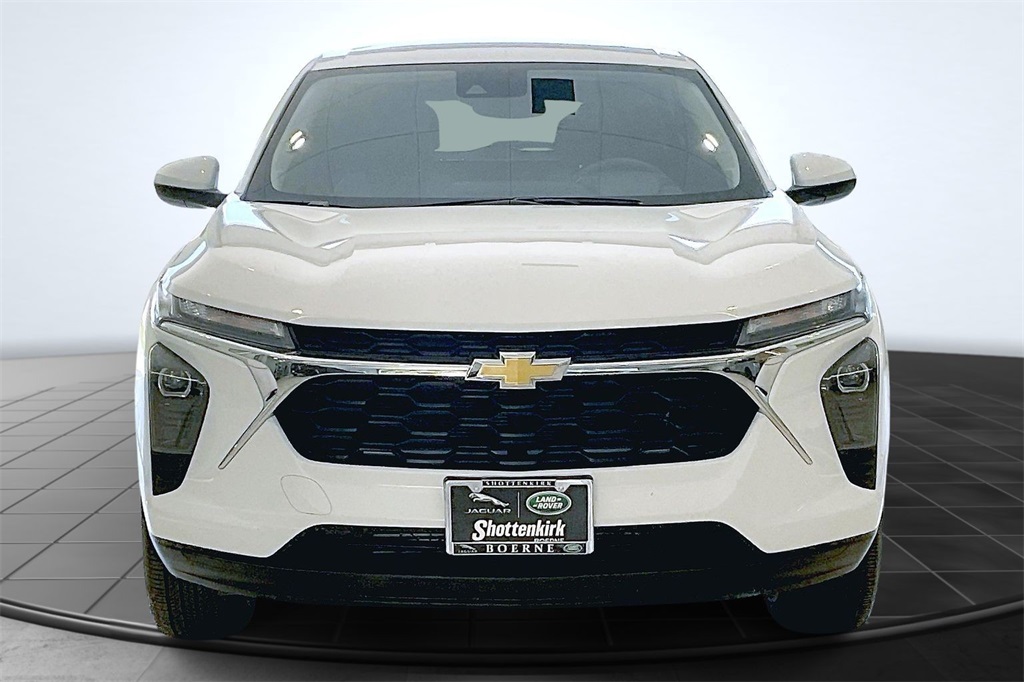 Used 2025 Chevrolet Trax SUV