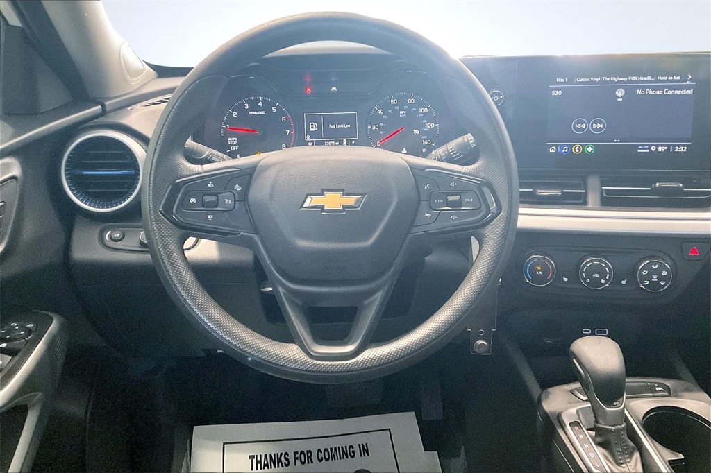 Used 2025 Chevrolet Trax SUV