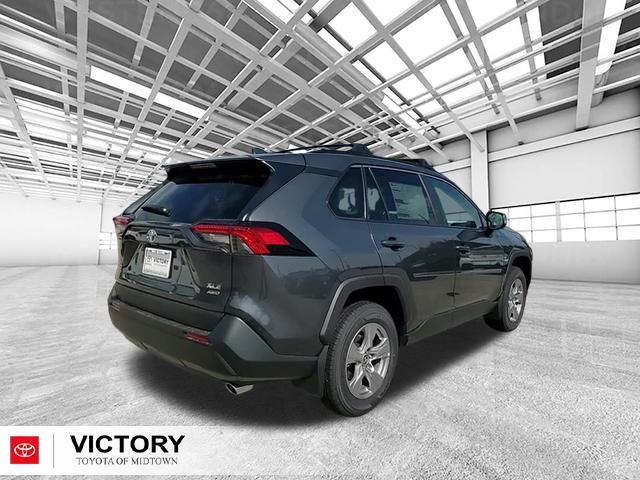 2025 Toyota RAV4 XLE photo 3