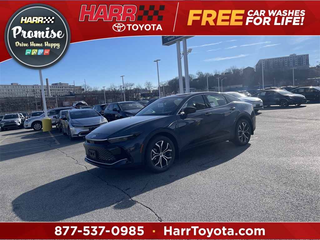 2026 Toyota Crown XLE's photo