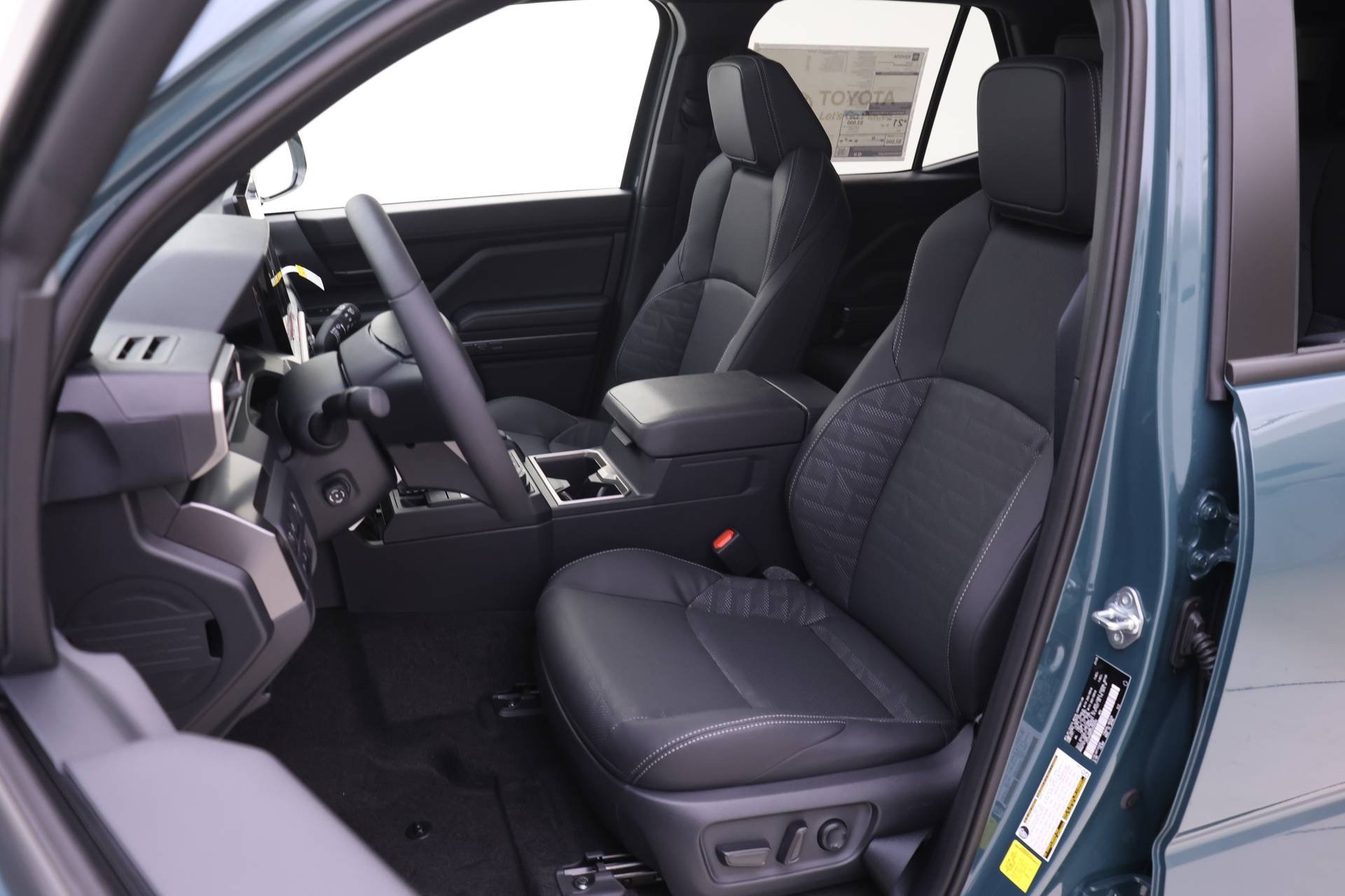 2025 Toyota 4Runner TRD Off-Road Premium photo 4