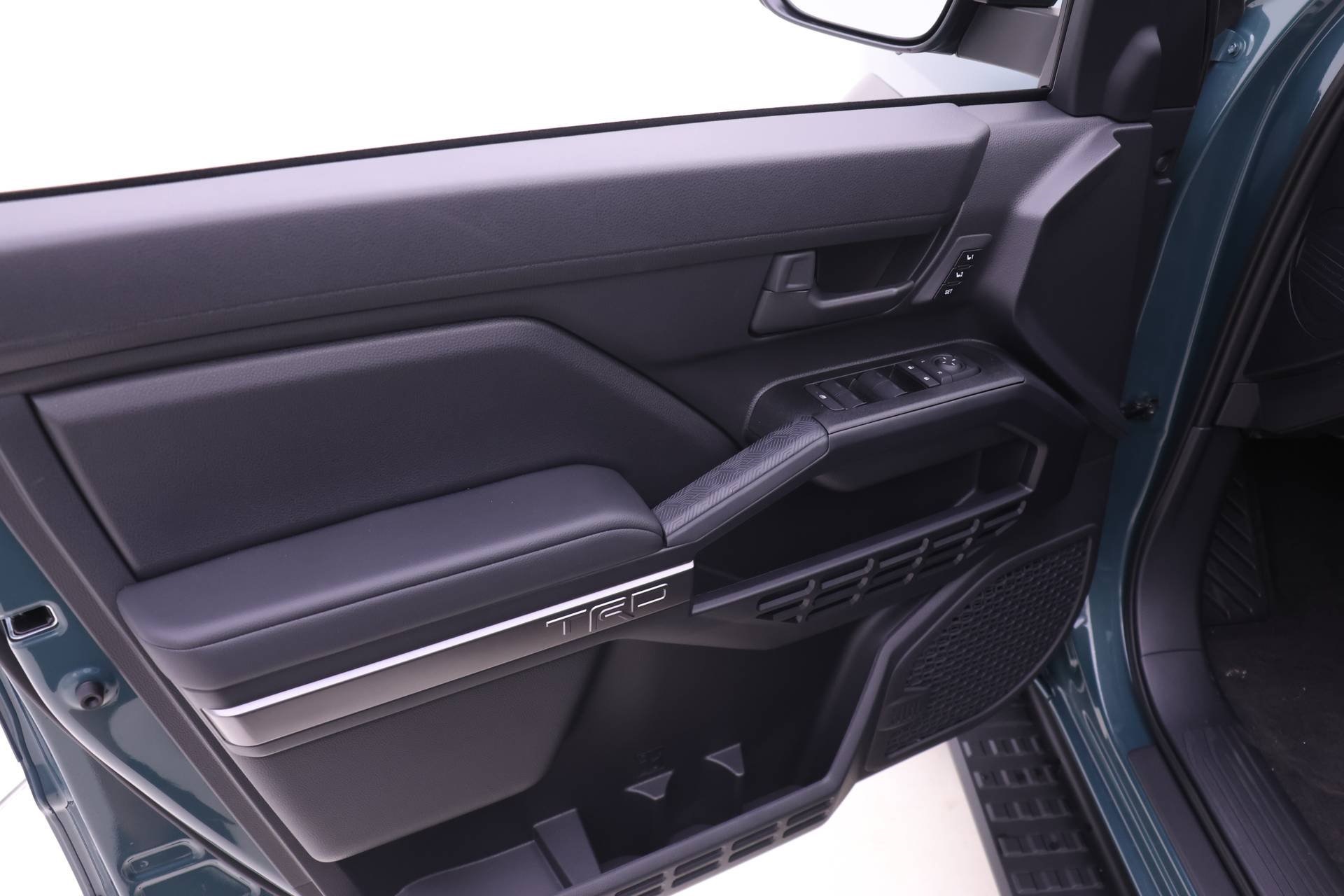 2025 Toyota 4Runner TRD Off-Road Premium photo 8