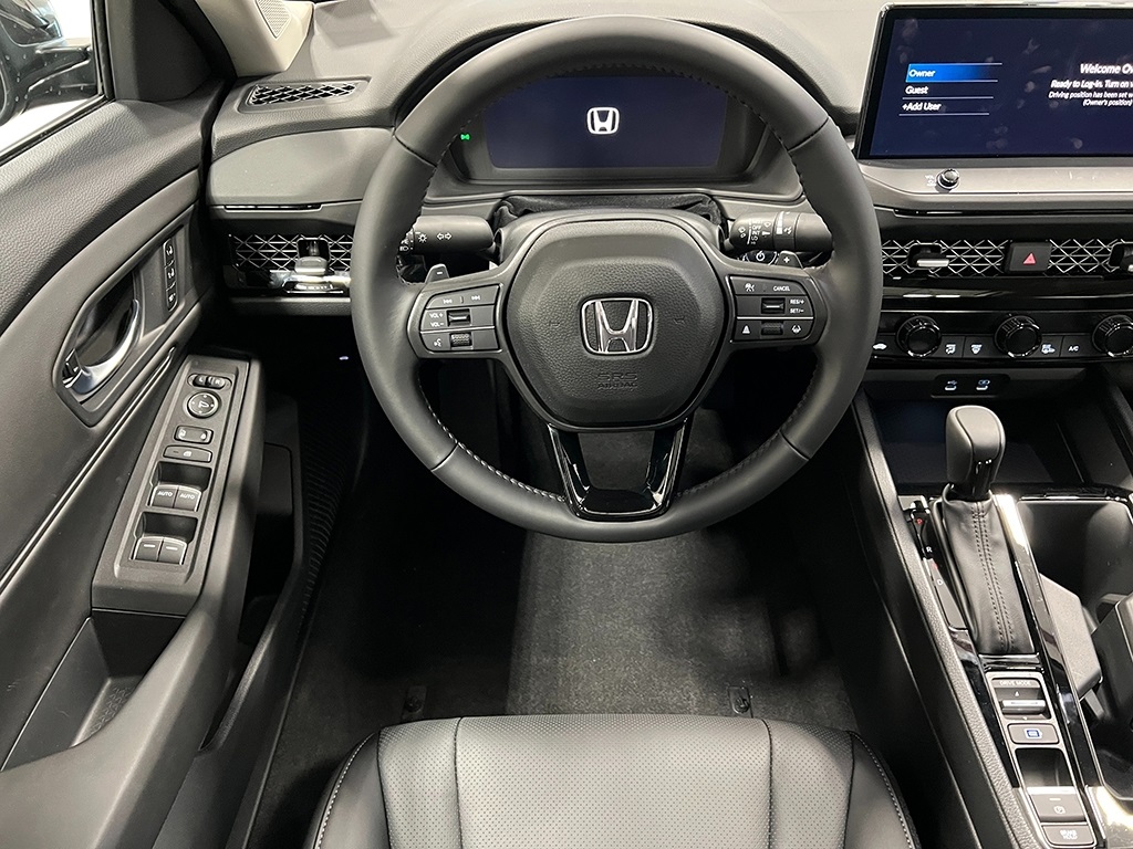 2025 Honda Accord Hybrid EX-L Sedan 4 Dr. FWD 16