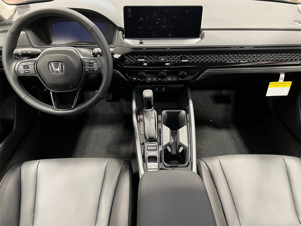 2025 Honda Accord Hybrid EX-L Sedan 4 Dr. FWD 17