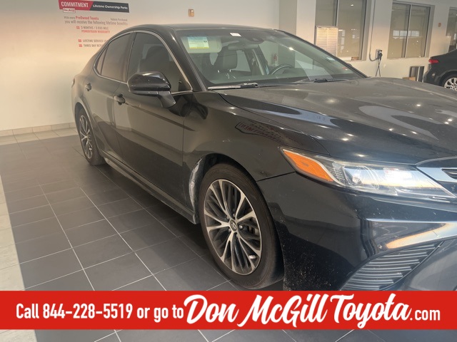 2018 Toyota Camry SE photo 4