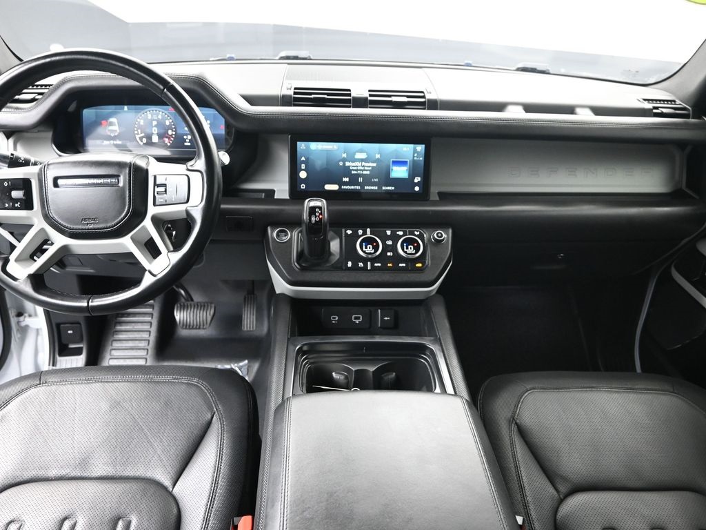 2022 Land Rover Defender X-Dynamic HSE photo 17