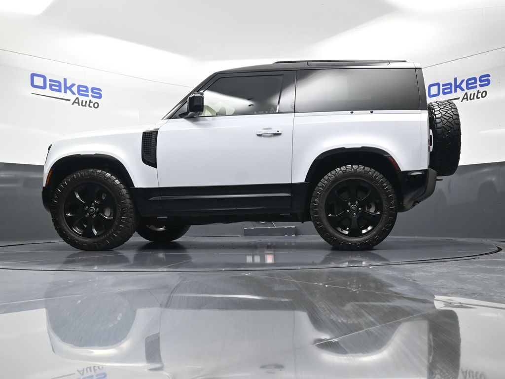 2022 Land Rover Defender X-Dynamic HSE photo 27
