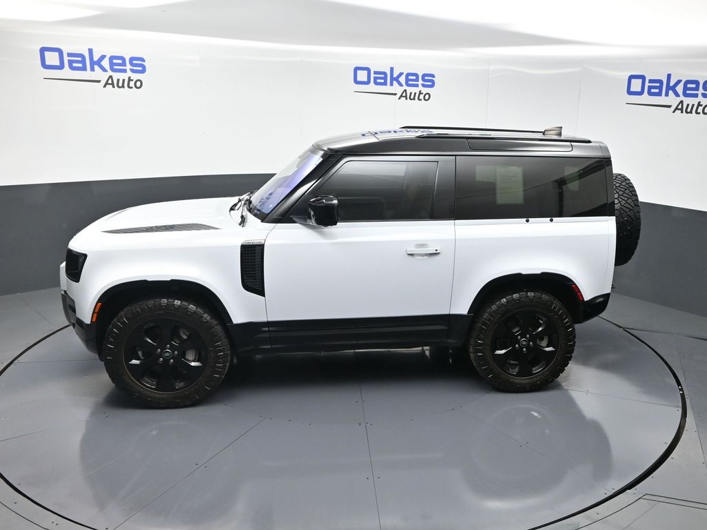 2022 Land Rover Defender X-Dynamic HSE photo 34
