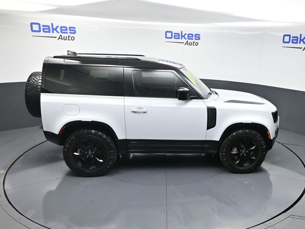2022 Land Rover Defender X-Dynamic HSE photo 38