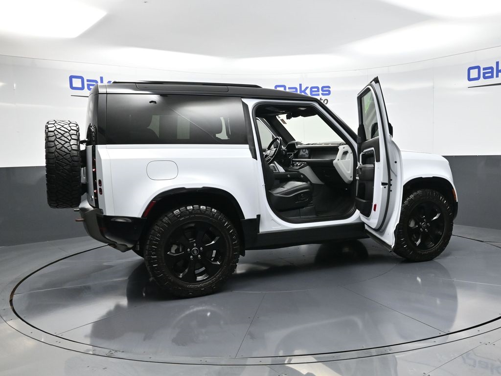 2022 Land Rover Defender X-Dynamic HSE photo 39
