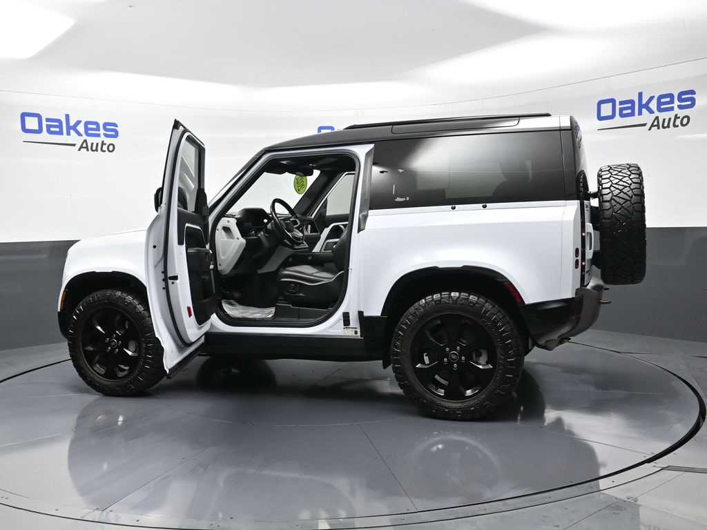 2022 Land Rover Defender X-Dynamic HSE photo 40