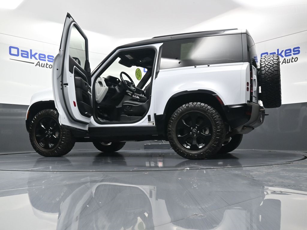 2022 Land Rover Defender X-Dynamic HSE photo 46