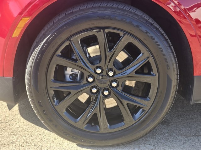 used 2021 Cadillac XT5 car, priced at $32,800