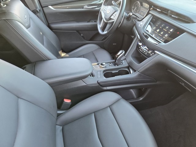 used 2021 Cadillac XT5 car, priced at $32,800