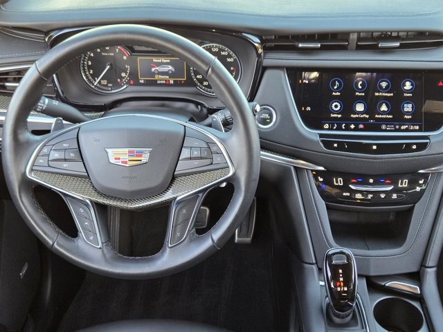 used 2021 Cadillac XT5 car, priced at $32,800