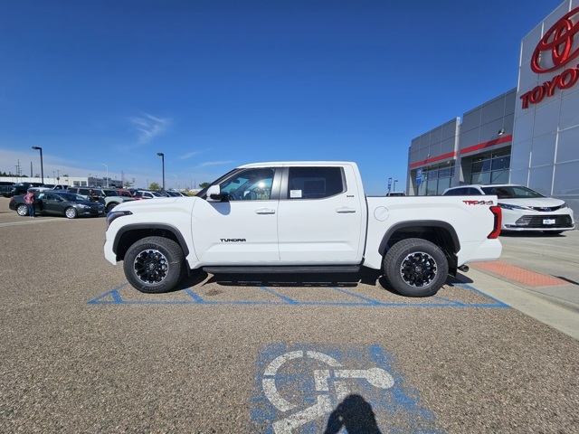 2026 Toyota Tundra SR5 CrewMax photo 6