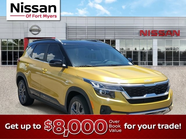 2023 Starbright Yellow/Black Roof Kia Seltos S SUV