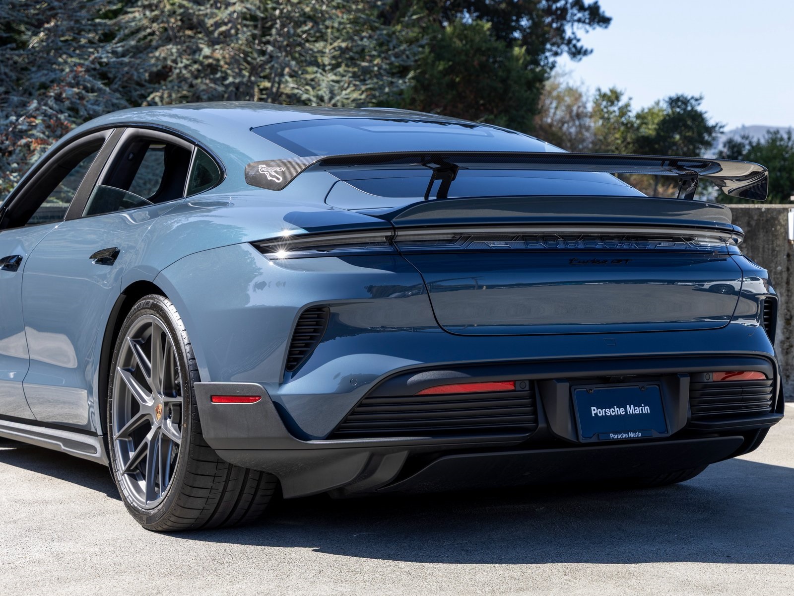 2025 Porsche Taycan Turbo GT Weissach Package photo 18