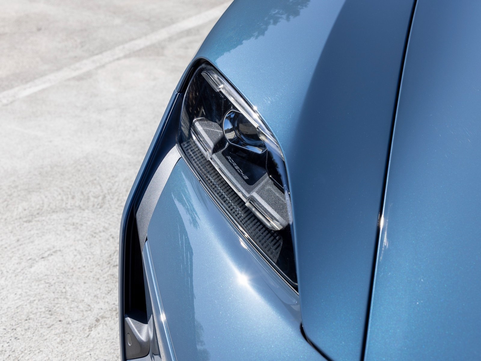 2025 Porsche Taycan Turbo GT Weissach Package photo 21