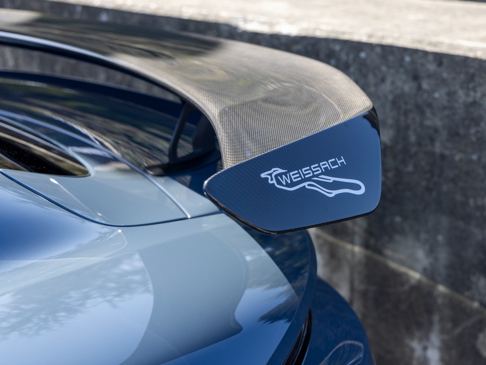2025 Porsche Taycan Turbo GT Weissach Package photo 26