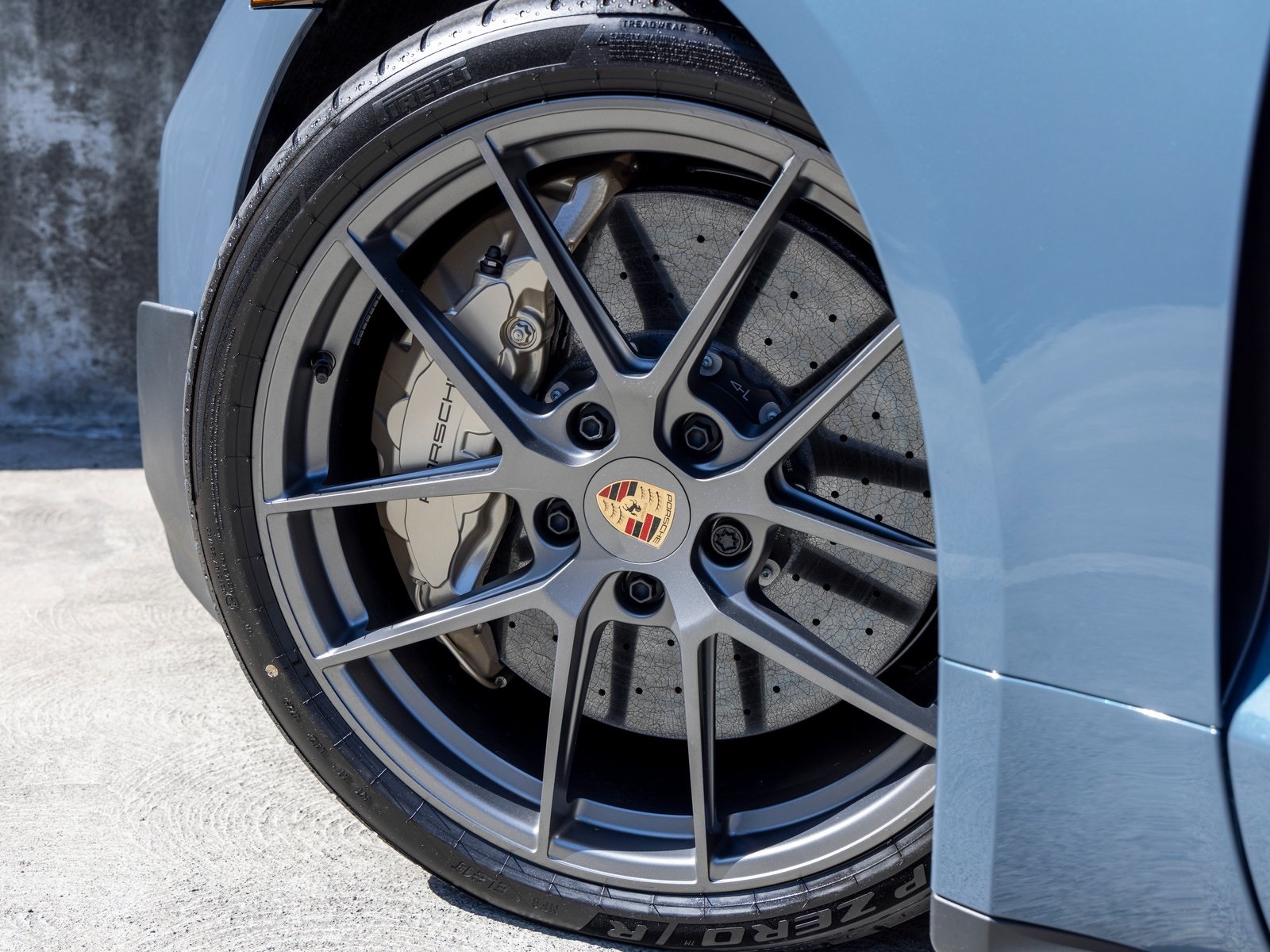 2025 Porsche Taycan Turbo GT Weissach Package photo 27