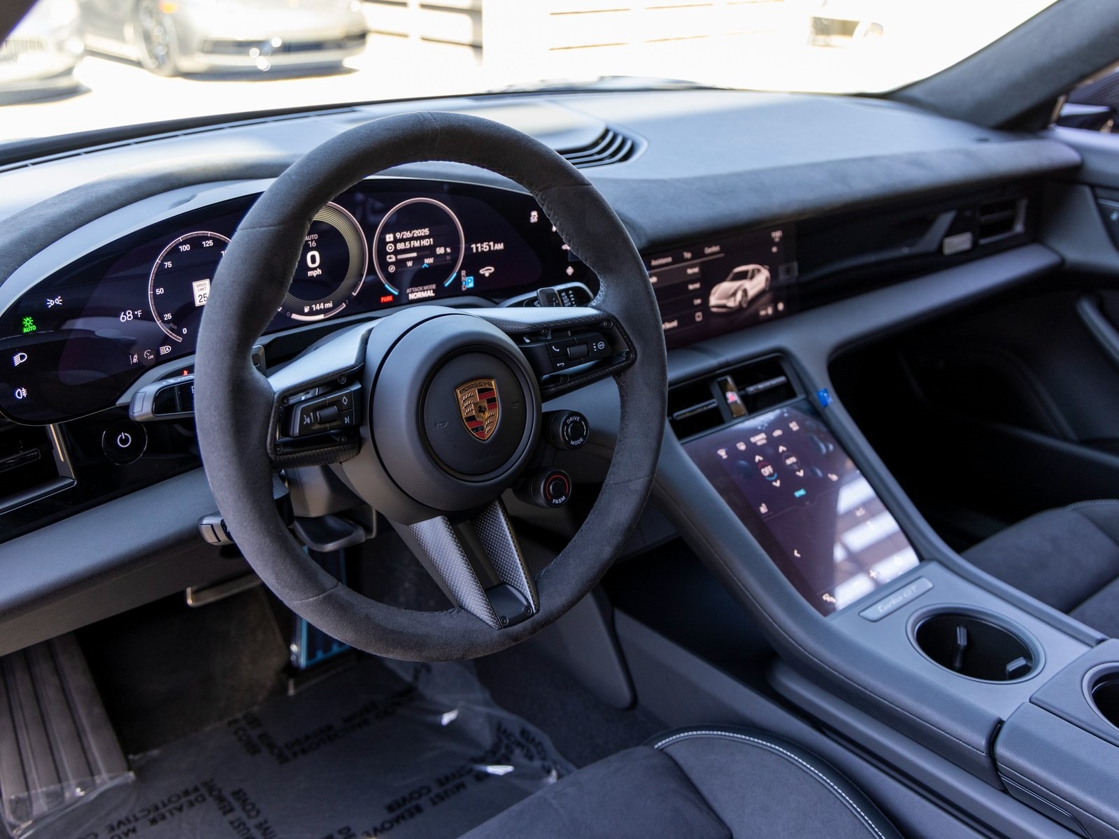 2025 Porsche Taycan Turbo GT Weissach Package photo 4