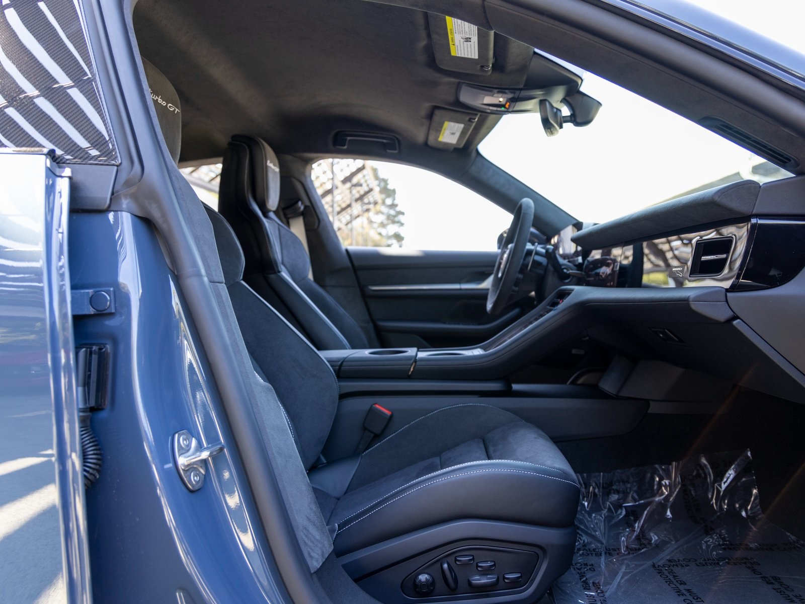 2025 Porsche Taycan Turbo GT Weissach Package photo 52