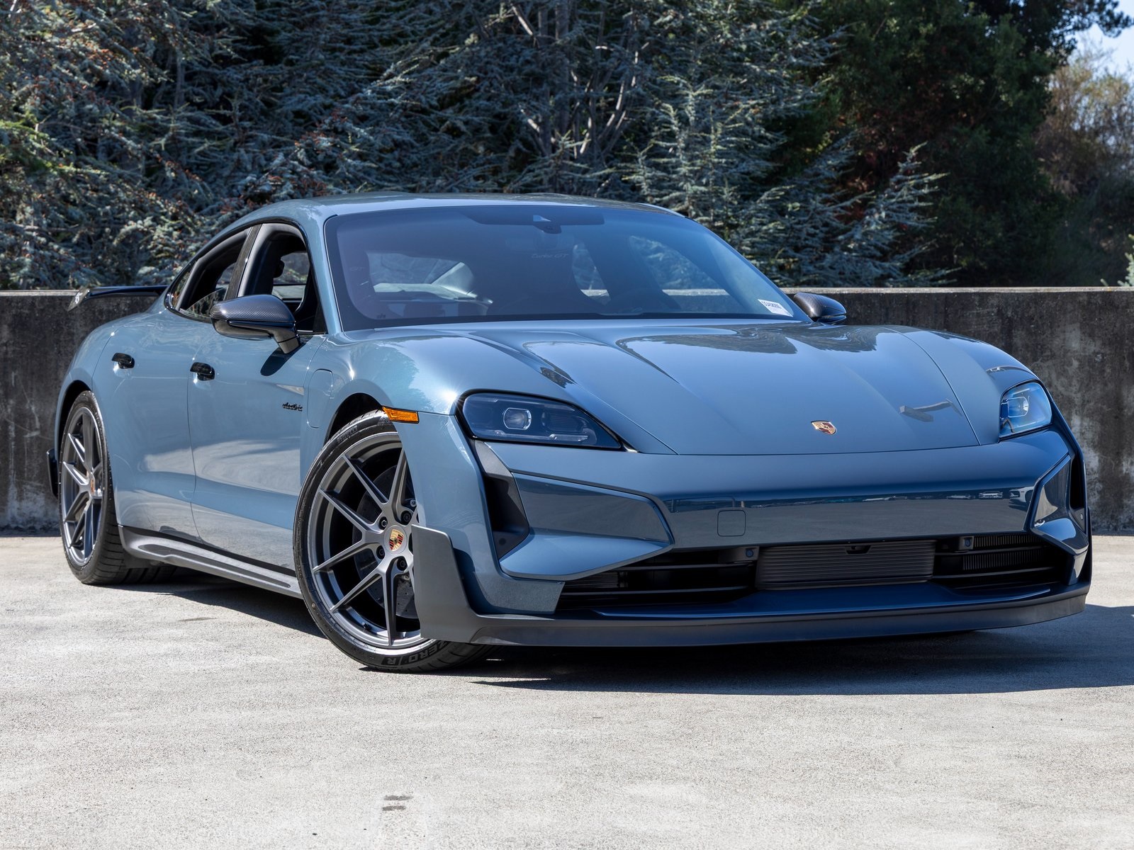 2025 Porsche Taycan Turbo GT Weissach Package photo 6