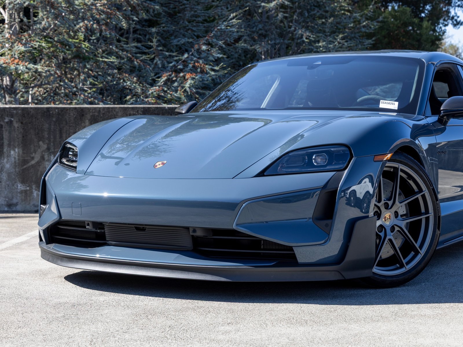 2025 Porsche Taycan Turbo GT Weissach Package photo 7