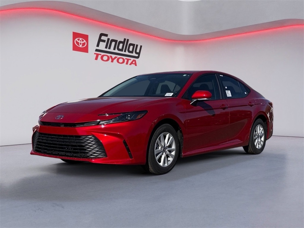 2026 Toyota Camry LE's photo