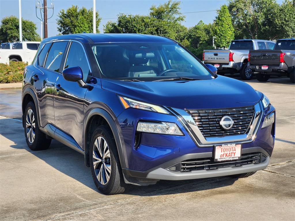 2023 Nissan Rogue SV photo 2