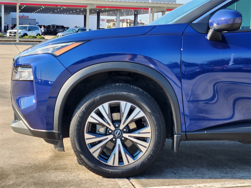 2023 Nissan Rogue SV photo 7