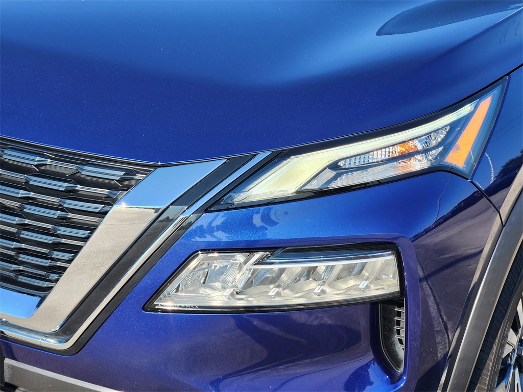 2023 Nissan Rogue SV photo 8
