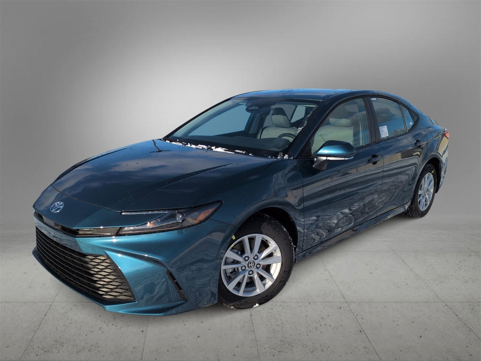2026 Toyota Camry LE's photo