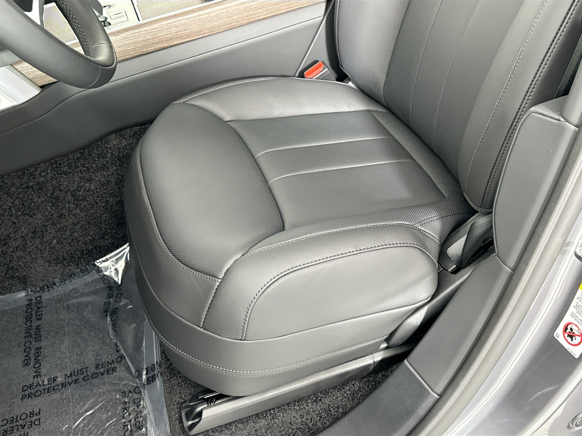 new 2025 Land Rover Range Rover car, priced at $142,530