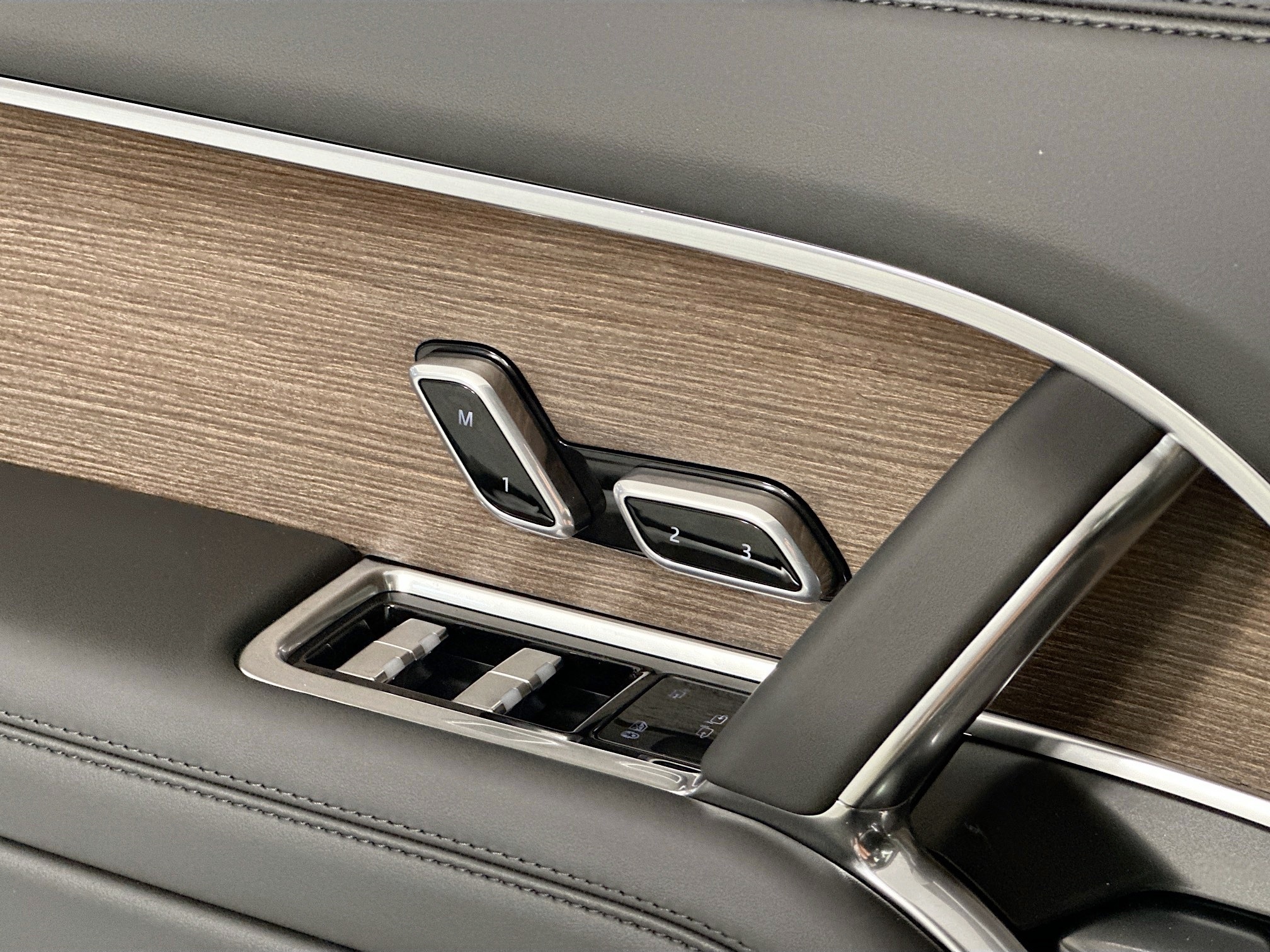 new 2025 Land Rover Range Rover car, priced at $142,530