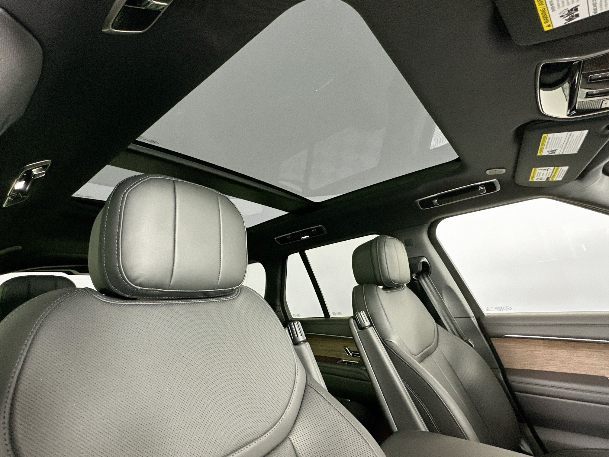 new 2025 Land Rover Range Rover car, priced at $142,530