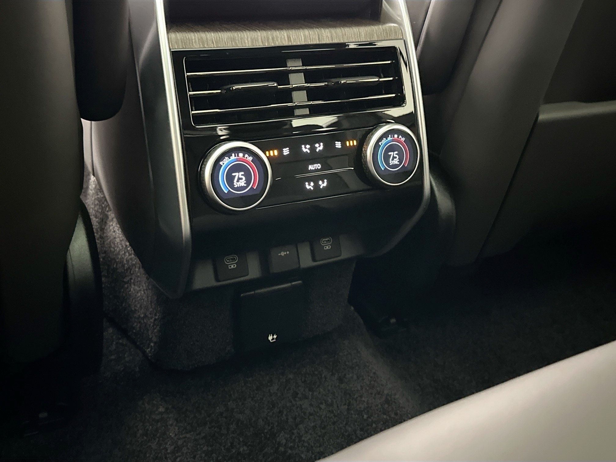 new 2025 Land Rover Range Rover car, priced at $142,530