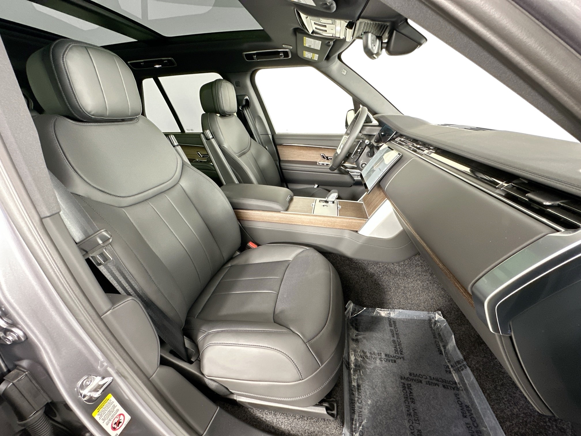 new 2025 Land Rover Range Rover car, priced at $142,530