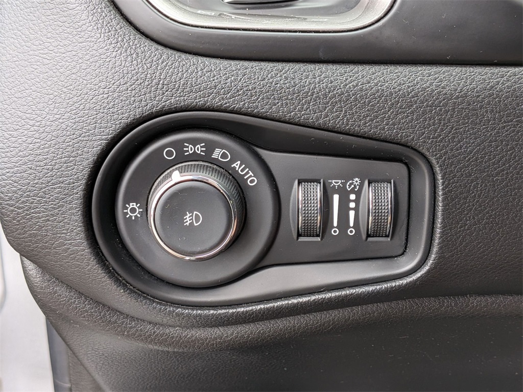 2020 Jeep Renegade Limited photo 10