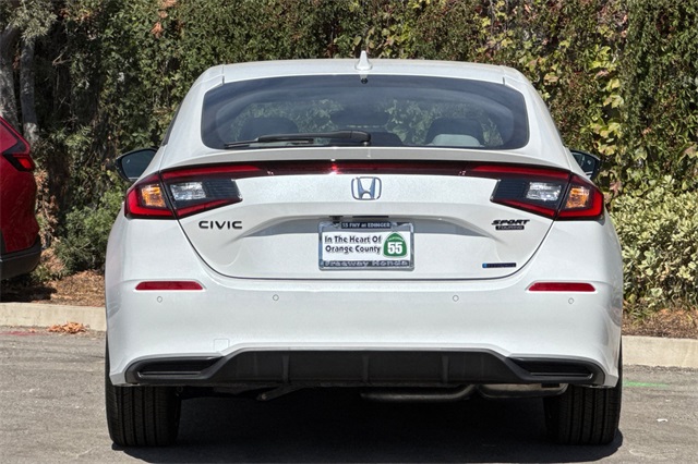 2026 Honda Civic Hatchback Sport Touring Hybrid photo 3