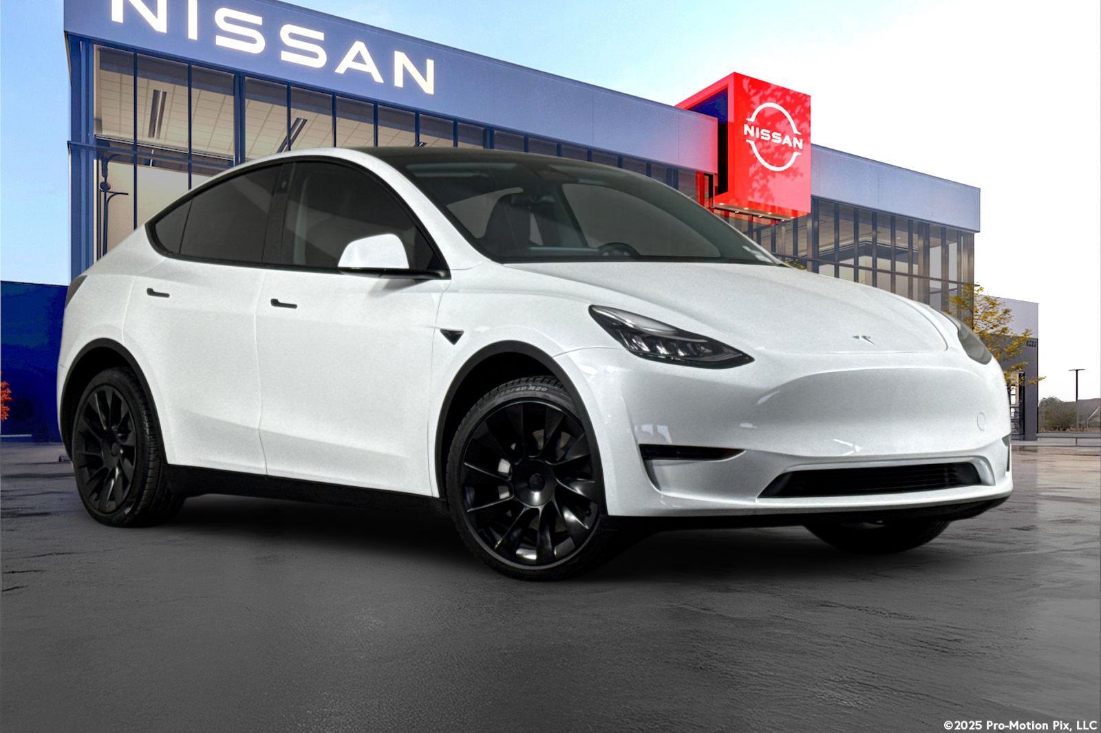 Used 2023 Tesla Model Y Long Range with VIN 7SAYGDEE5PA082698 for sale in City of Industry, CA