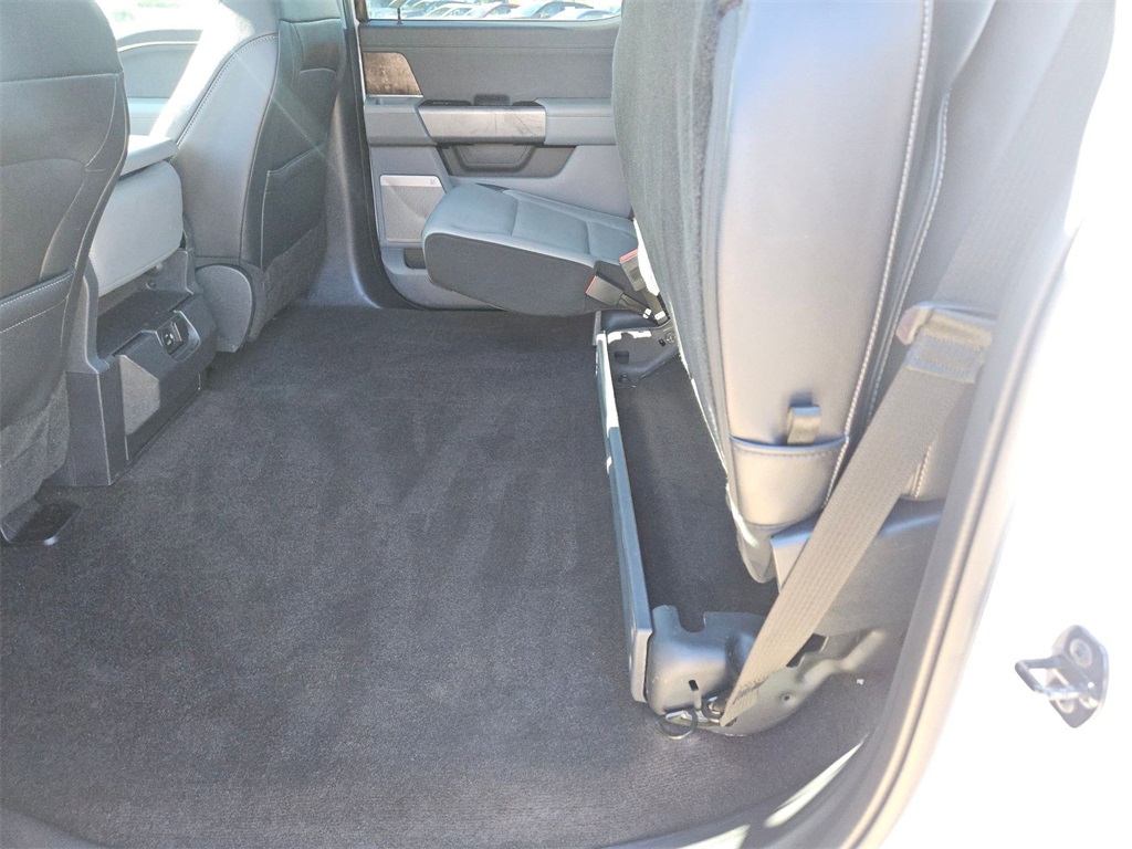 2022 Ford F-150 Lariat photo 10
