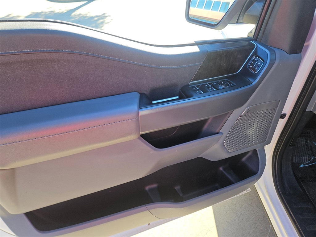 2022 Ford F-150 Lariat photo 13