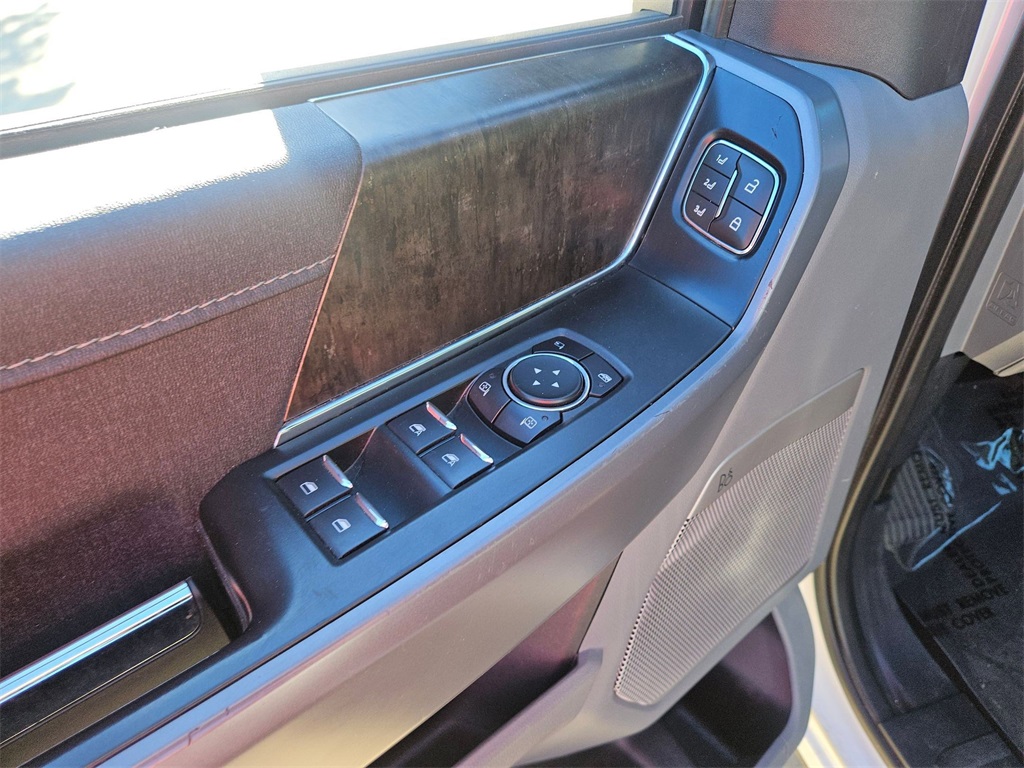 2022 Ford F-150 Lariat photo 14