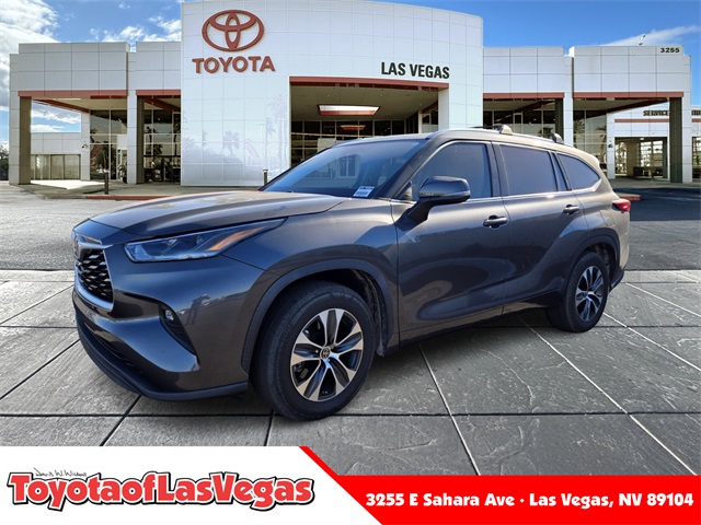 2021 Toyota Highlander XLE's photo